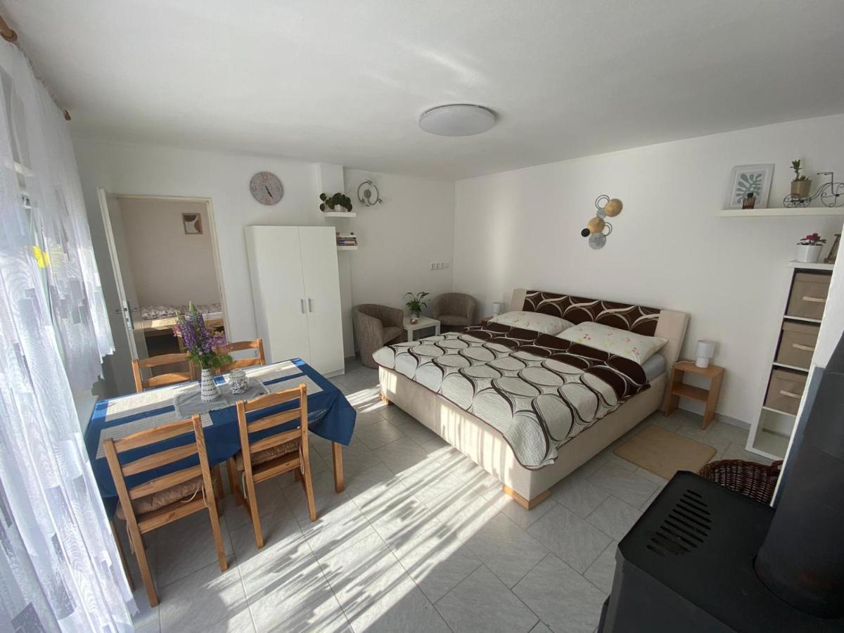 Apartman Beniskovec, Suchdol Nad Luznici Kültér fotó